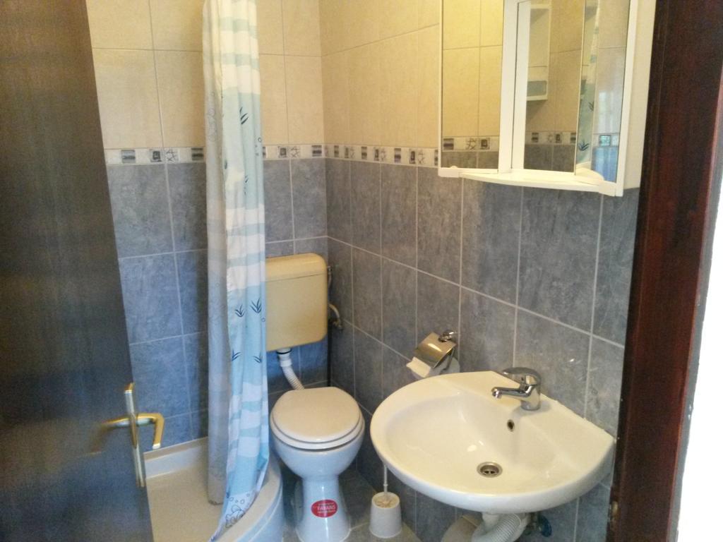Ruzica Apartments Vir Exterior photo