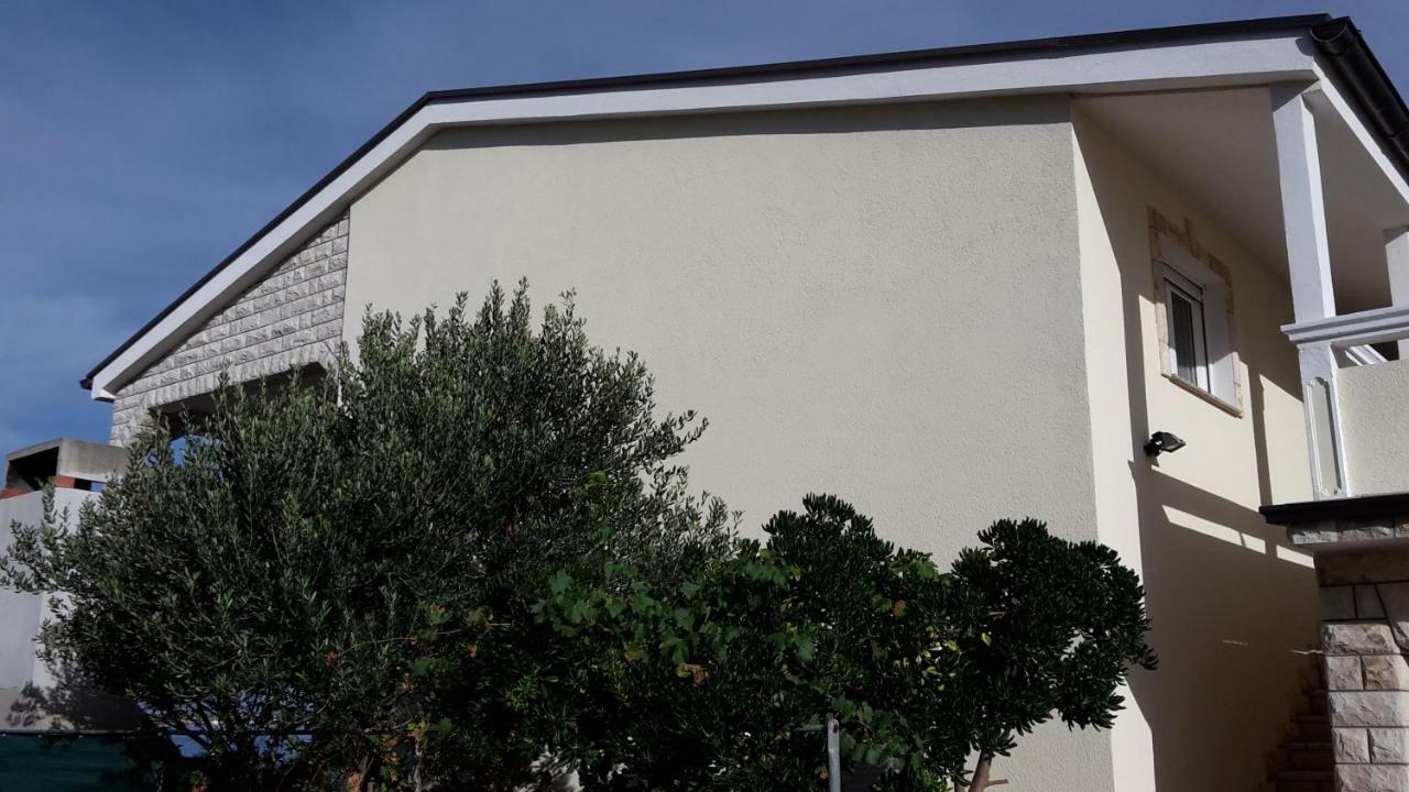Ruzica Apartments Vir Exterior photo